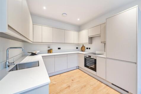 Church Street East, Surrey GU21 1 bed flat for sale