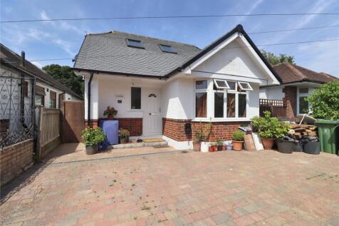 Coniston Road, Surrey GU22 4 bed bungalow for sale