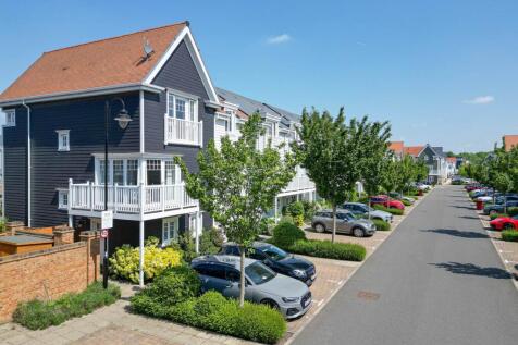 4 bedroom town house for sale