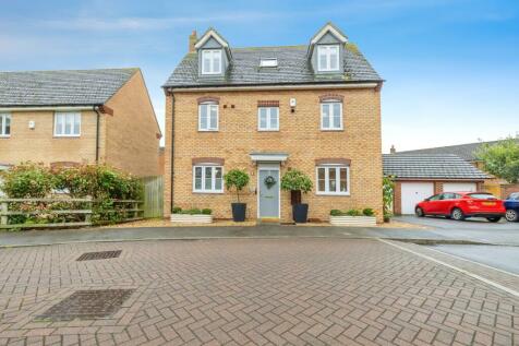 5 bedroom detached house for sale