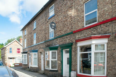 6 bedroom terraced house for sale