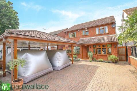 Derby Road, Hoddesdon 4 bed detached house for sale