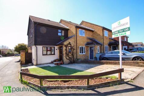 Rumsley, West Cheshunt 3 bed end of terrace house for sale