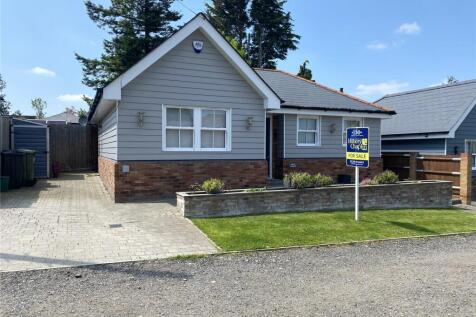 Stacey Drive, Langdon Hills... 2 bed bungalow for sale
