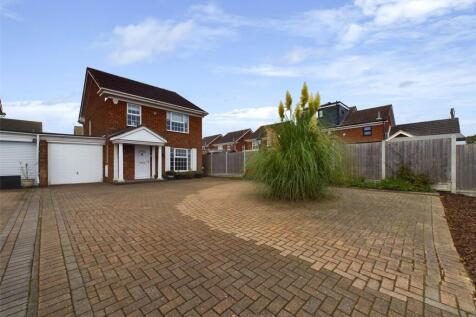 Dunton Road, Steeple View, Essex, SS15 4 bed link detached house for sale