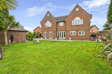Lake View, Langdon Hills, Basildon... 5 bed detached house for sale