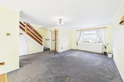 4 bedroom link detached house for sale