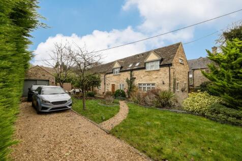 Burford Road, Brize Norton... 3 bed cottage for sale