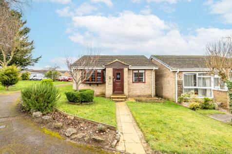 Edgeworth Drive, Carterton... 2 bed detached bungalow for sale