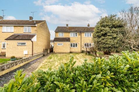 Brize Norton Road, Carterton... 3 bed semi