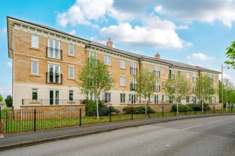 Heald Court, Meadow Way, Carterton... 2 bed ground floor flat for sale