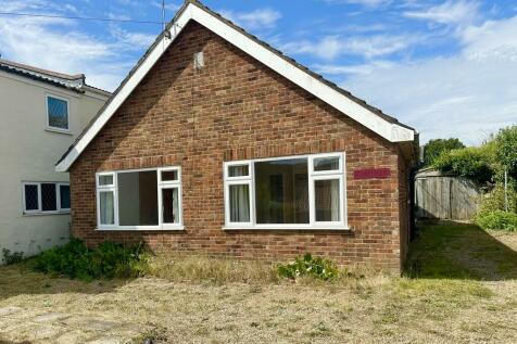 2 bedroom detached bungalow for sale