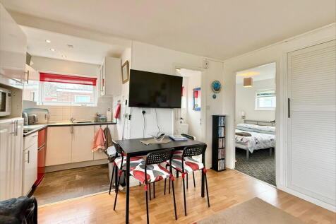 2 bedroom chalet for sale