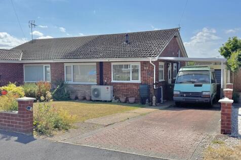 2 bedroom semi-detached bungalow for sale