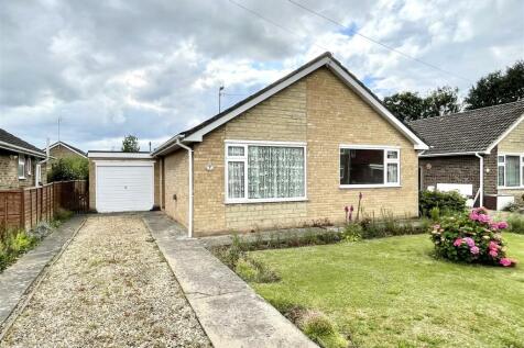 Wimberley Way, Pinchbeck 2 bed detached bungalow for sale