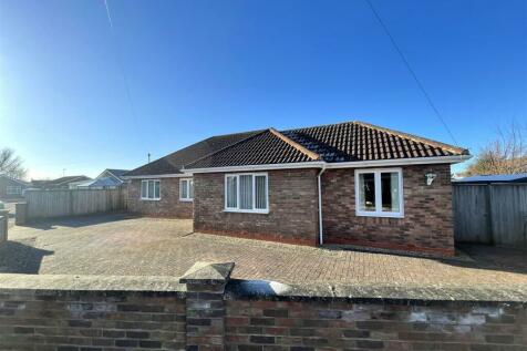 3 bedroom detached bungalow for sale