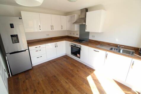 3 bedroom town house for sale