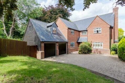 5 bedroom detached house for sale