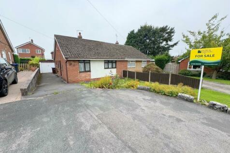 2 bedroom semi-detached bungalow for sale