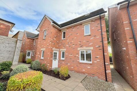 Novi Lane, Leek 3 bed detached house for sale