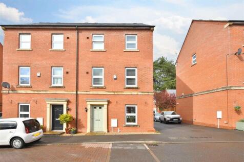 4 bedroom semi-detached house for sale