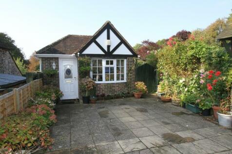 1 bedroom detached bungalow for sale