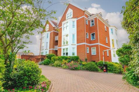 St Johns Road, Eastbourne  BN20 2 bed apartment for sale