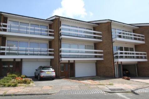 5 bedroom terraced house for sale