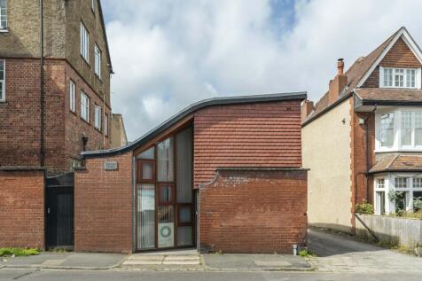 1a Downs Park East, Bristol BS6 1 bed semi