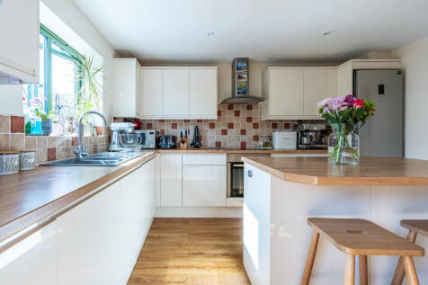 Shirehampton, Bristol BS11 3 bed end of terrace house for sale