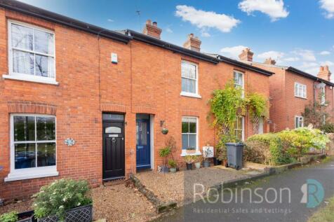 Maidenhead SL6 2 bed terraced house for sale