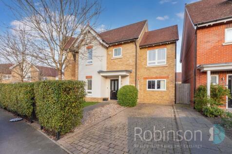 Maidenhead SL6 4 bed end of terrace house for sale
