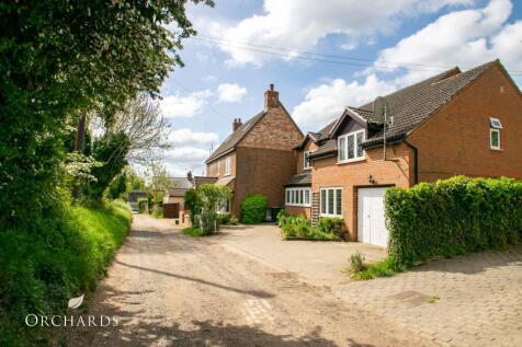 Church Path, Bedford MK45 5 bed detached house for sale