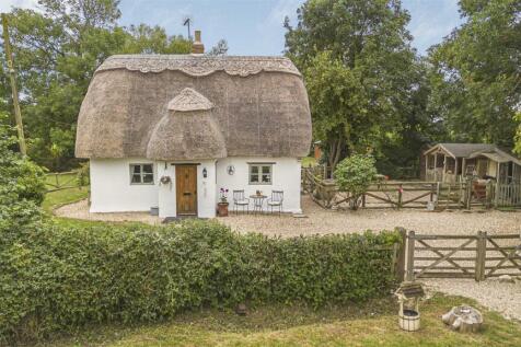 Piddington Road, Ludgershall, Aylesbury 3 bed character property for sale