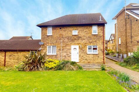 Rosecroft Close, LANGDON HILLS... 3 bed link detached house for sale