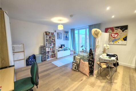 Knoll Rise, Orpington, BR6 Studio for sale