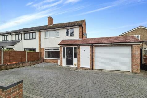 4 bedroom semi-detached house for sale