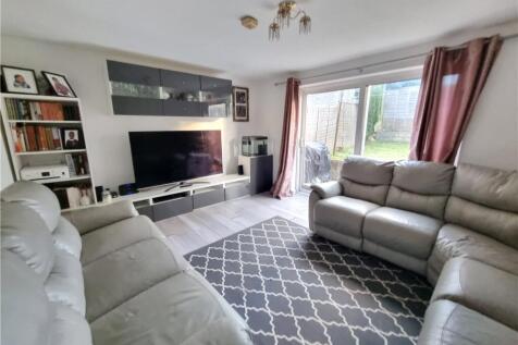 Shorne Close, St Mary Cray, Kent, BR5 3 bed terraced house for sale
