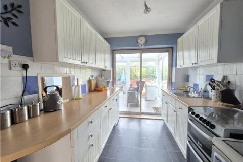 Calvin Close, St Pauls Cray, Kent, BR5 3 bed semi