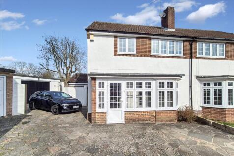 Woodley Road, South Orpington, Kent, BR6 3 bed semi