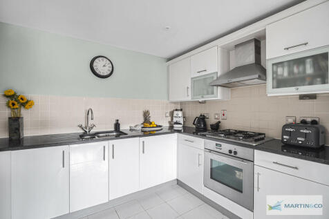 Birdhurst Road, South Croydon 2 bed apartment for sale