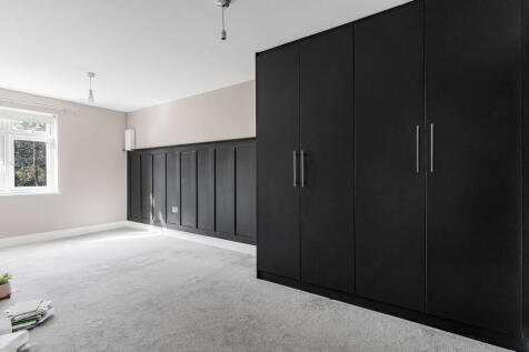 Birdhurst Avenue, South Croydon 2 bed apartment for sale