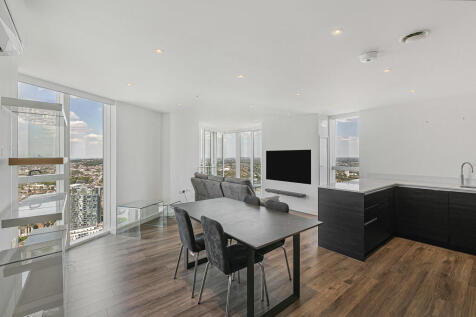 Saffron Square, East Croydon 3 bed apartment for sale
