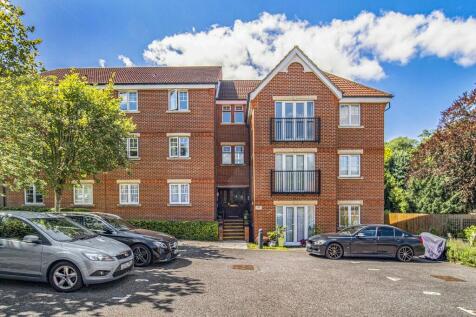 Eothen Close, Caterham 2 bed apartment for sale