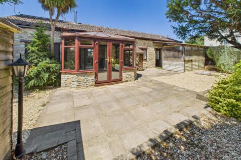 2 bedroom detached house for sale