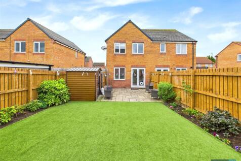 Thorncliffe Drive, Stainforth... 3 bed semi