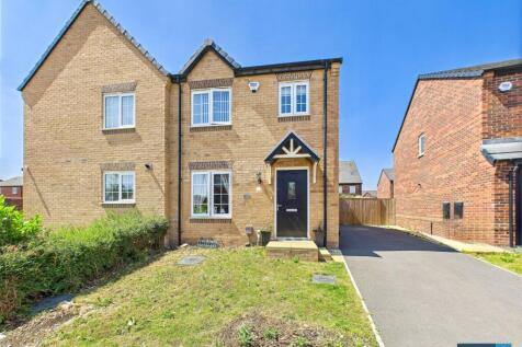 Cutter Lane, New Rossington... 3 bed semi