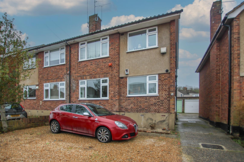 Cromwell Road, Warley, Brentwood 2 bed maisonette for sale