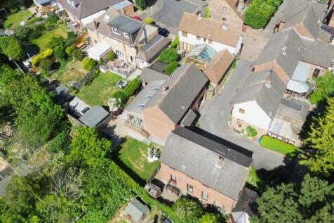 Burntwood, Brentwood 3 bed detached house for sale