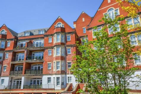 Rhapsody Crescent, Warley, Brentwood 2 bed apartment for sale